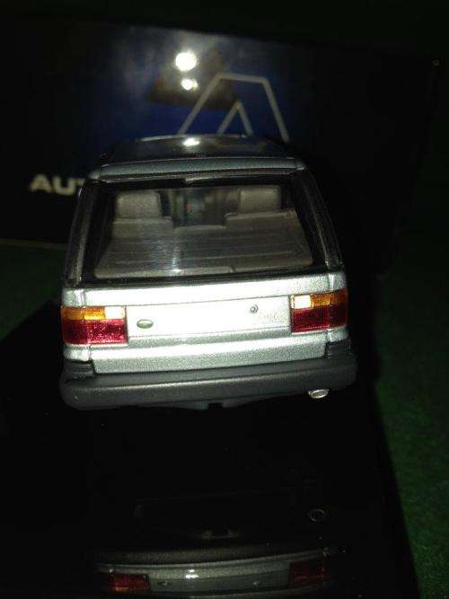 Auto art - Range Rover 4.6 HSE Silver 1:43 Scale