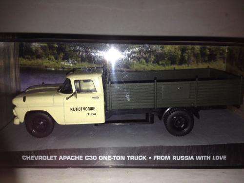 Chevrolet Apache C30 One-Ton Truck - From Russia With Love - James Bond C.C no126 1:43