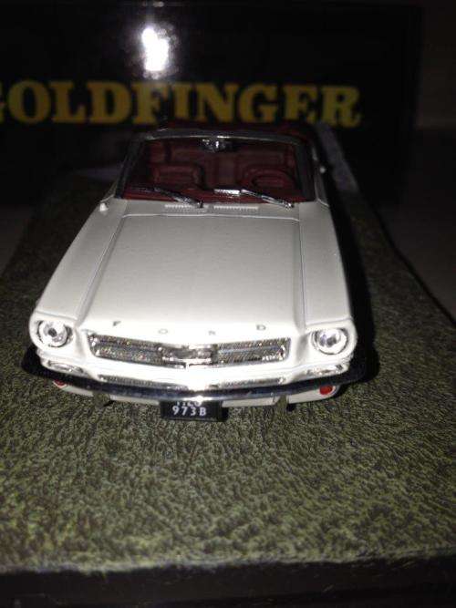 Ford Mustang Convertible - Goldfinger - James Bond Car Collection no35 1:43 Scale Die Cast