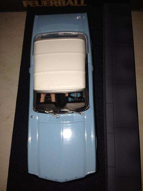 Ford Mustang Convertible - Thunderball - James Bond Car Collection no30 1:43 Scale Die Cast