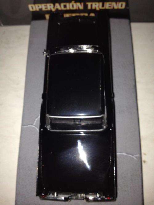 Ford Fairlane - Thunderball - James Bond Car Collection no57 1:43 Scale Die Cast