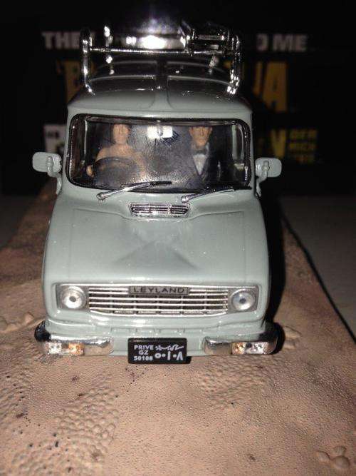 Leyland Sherpa Van - The Spy Who Loved Me - James Bond Car Collection no61 1:43 Scale Die Cast