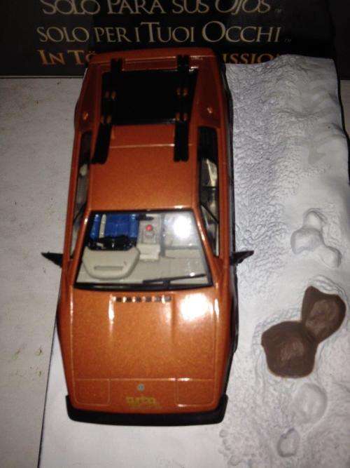 Lotus Espirit Turbo - For Your Eyes Only - James Bond Car Collection no8 1:43 Scale Die Cast