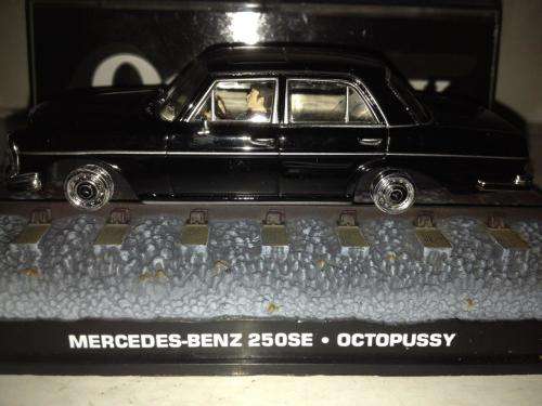 Mercedes-Benz 250SE - Octopussy - James Bond Car Collection no23 1:43 Scale Die Cast