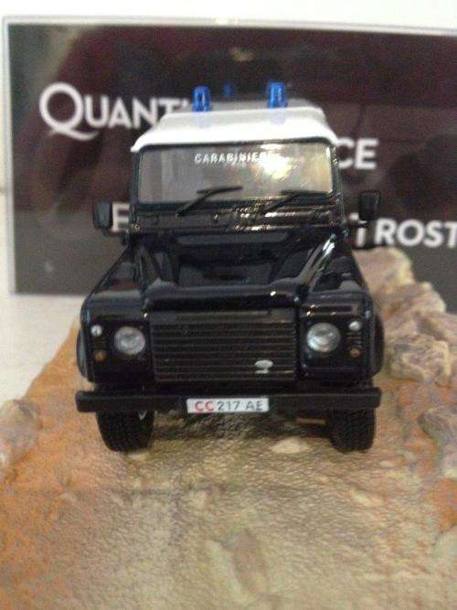 Land Rover Defender - Quantum Of Solace - James Bond Car Collection no65 1:43 Scale Die Cast
