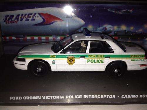 Ford Crown Victoria - Casino Royale - James Bond Car Collection no100 1:43 Scale Die Cast