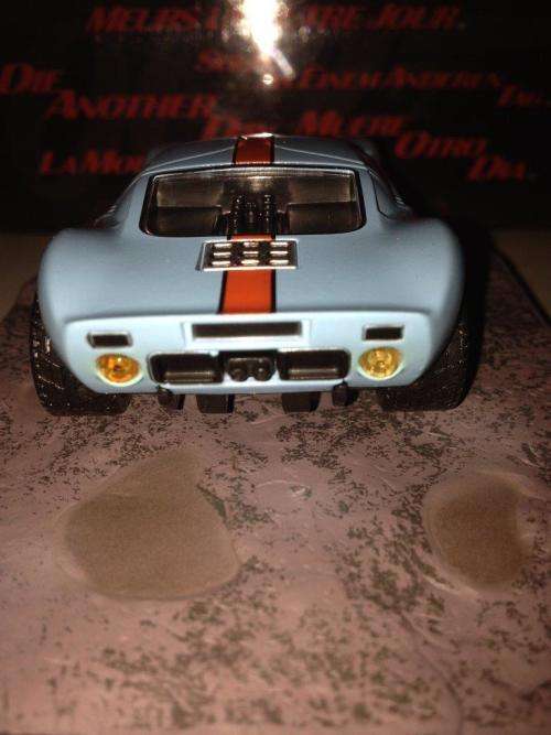Ford GT40 - Die Another Day - James Bond Car Collection no52 1:43 Scale Die Cast