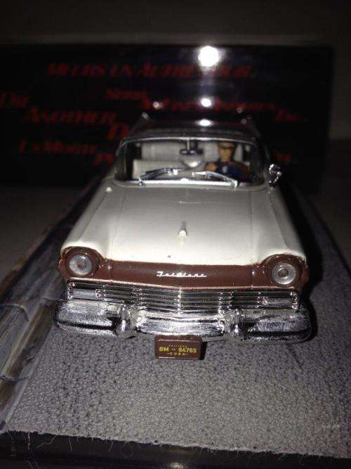 Ford Fairlane - Die Another Day - James Bond Car Collection no47 1:43 Scale Die Cast