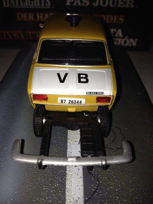 Lada 1500 - The Living Daylights - James Bond Car Collection no26  1:43 Scale Die Cast