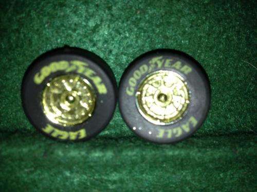 Scalextric -  Goodyear Mags (Gold) & Front Tyres (Yellow) Print)  1:32 Scale (NOS)