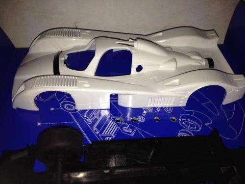 Scalextric - Pro Performance C3193 Lola Aston Martin Body and Chassis Kit 1:32 Scale (new)