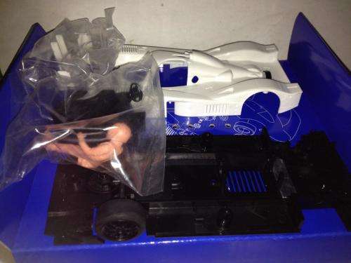 Scalextric - Pro Performance C3193 Lola Aston Martin Body and Chassis Kit 1:32 Scale (new)