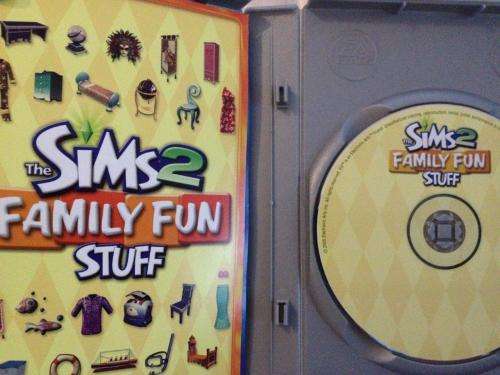 Pc - The Sims 2 - Family Fun Stuff  - PC Game -