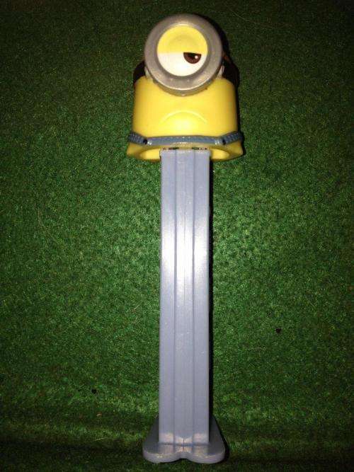 PEZ - Minion 2 - Despicable Me - Pez Dispenser