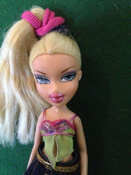 M.G.A Bratz Doll 2001