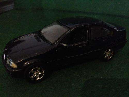 Newray - BMW 3 Series 2000 1:32 Scale -