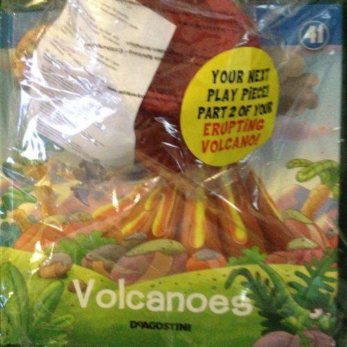 DeAgostini - Dinosaur and Friends Issue 41 Volcanoes (c/w toys) new sealed