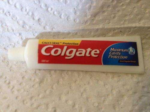 Checkers LITTLE SHOP 1 Colgate Toothpaste