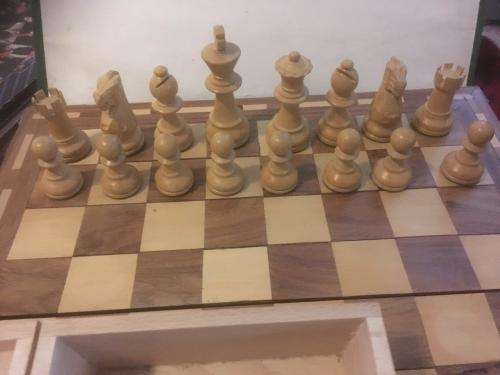 Ulbrich Wooden Chess set, carry case and fold away wooden board
