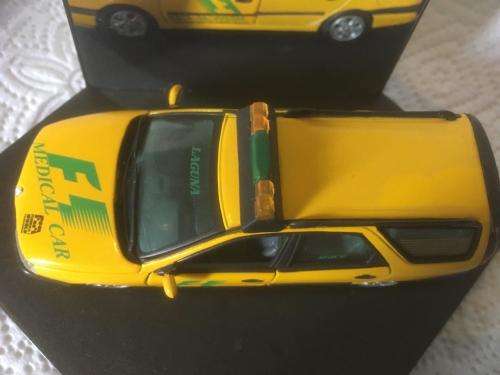 Vitesse - F1 Medical Car renault Laguna Break V053E  - 1:43 Scale