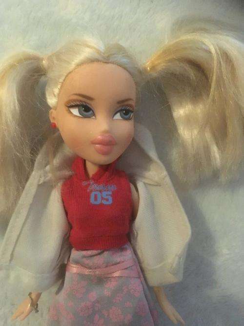 M.G.A Bratz Doll 2001