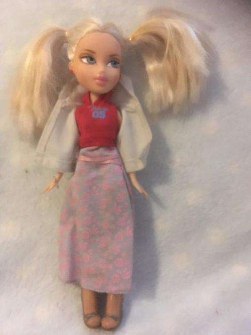 M.G.A Bratz Doll 2001