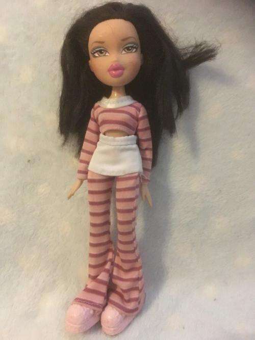 M.G.A Bratz Doll 2001