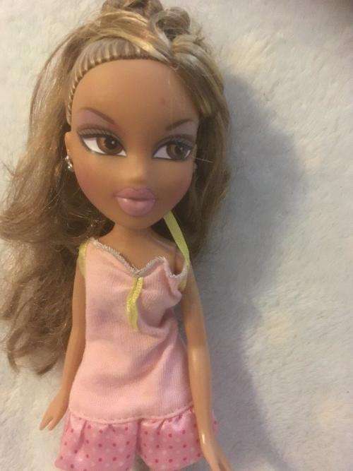 M.G.A Bratz Doll 2001