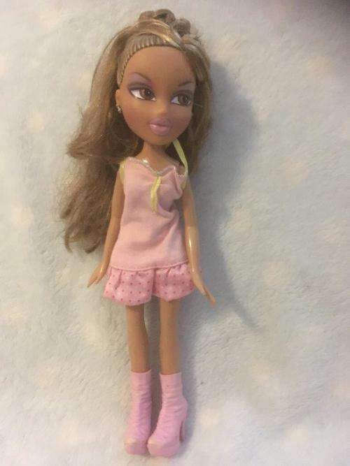 M.G.A Bratz Doll 2001