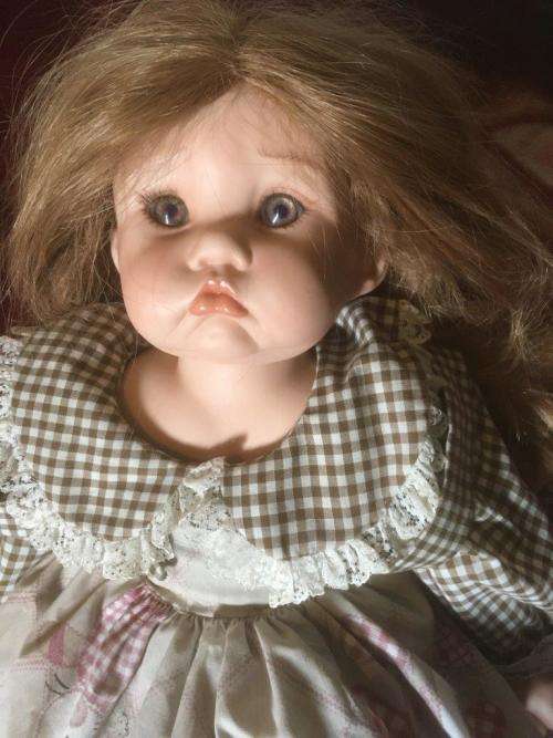 Kimmie - A Cindy Marschner Rolfe Reproduction 1999 - Porcelain +-49cm