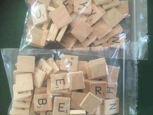 Vintage Scrabble (Wooden Tiles Plastic Holders) - Made in England - Spears Games
