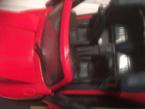 Maisto - Porsche 911 Carrera Cabriolet (1994) 1:24 scale on a plinth