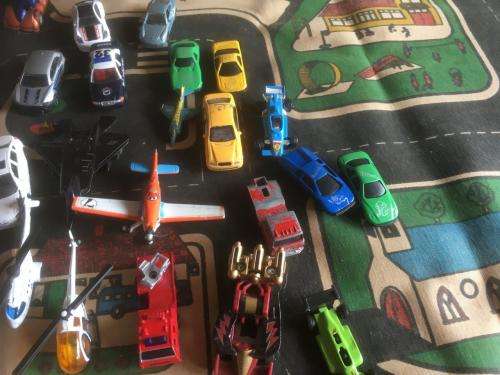 Job Lot of 52 Die Cast cars + Play Mat - See Pics and Description.