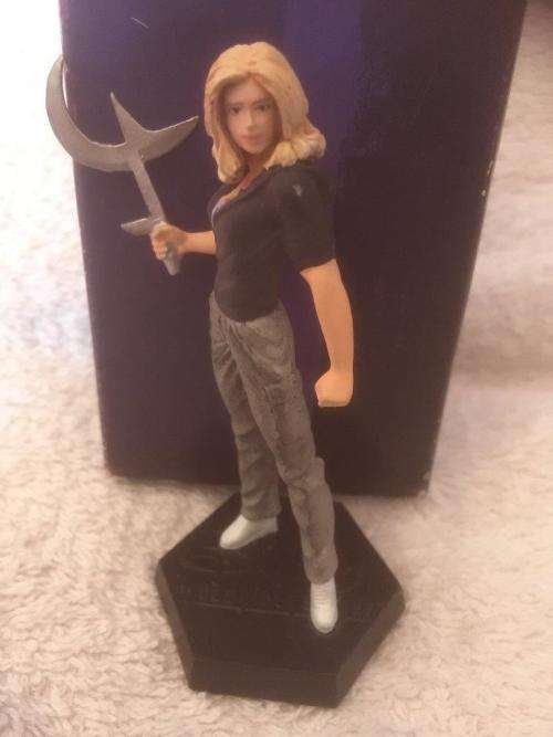Buffy The Vampire Slayer - Angel led Figurine +-9cm