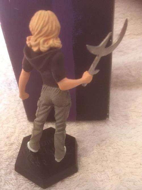 Buffy The Vampire Slayer - Angel led Figurine +-9cm