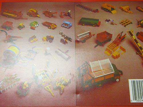 Britains - Folding Disc Harrow  - 1:32 Scale Made in England