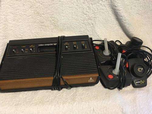 Vintage Retro Atari 2600 Console - See Description