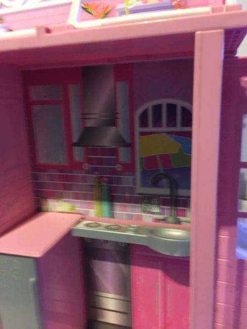 Barbie Mattel Barbie Glam Vacation House 2009 - H4186