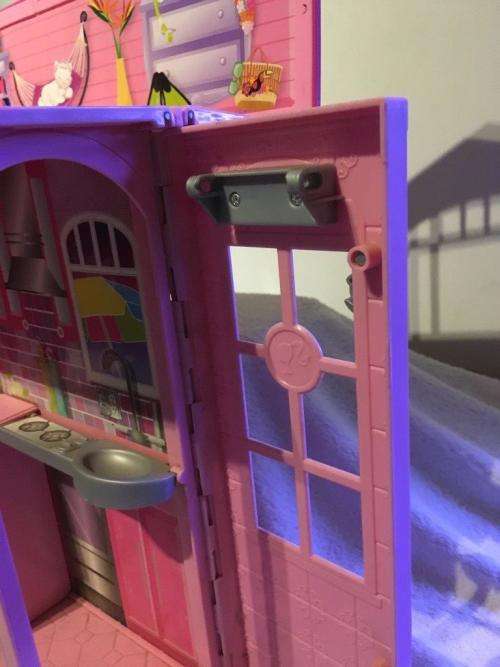 Barbie Mattel Barbie Glam Vacation House 2009 - H4186