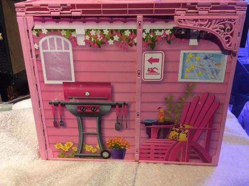 Barbie Mattel Barbie Glam Vacation House 2009 - H4186