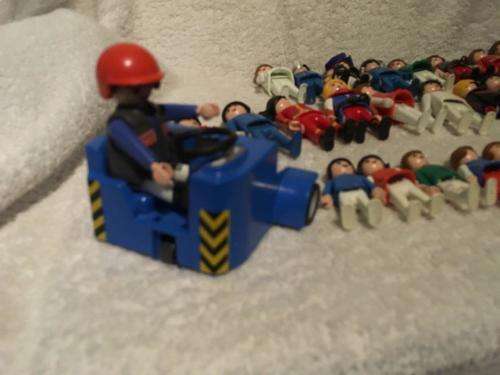 Playmobile / Geobra People x 25  + accessoires total 36 pieces