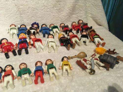 Playmobile / Geobra People x 25  + accessoires total 36 pieces