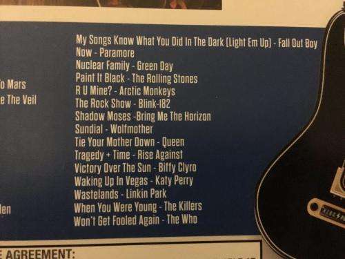 Xbox 360 - Guitar Hero Live - Guitar Game Bundle (new)