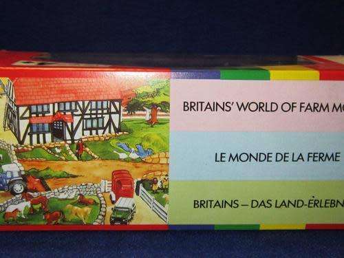 Britains - Accord seed drill  - 1:32 Scale Made in England