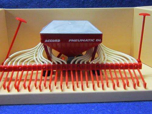 Britains - Accord seed drill  - 1:32 Scale Made in England