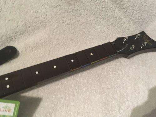 Xbox 360 - The Beatles Rock Band  Wirless Hofner Bass Guitar (Limited Ed) + The Beatles Rock band