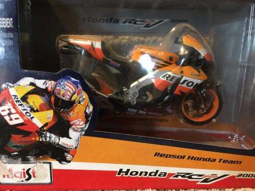 Maisto - Repsol Honda Team RCV212 2008 - Nicky Hayden no 69 1:18 (NOS)