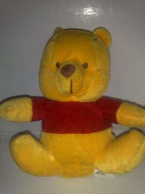 Winnie the Pooh type bear +-17cm