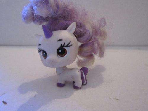 My Littlest Pet shop type Cat unicorn +- 5cm Tall made by MGA