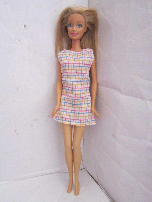 Barbie Mattel doll 1998 in summer skirt